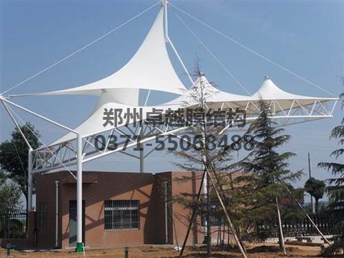 膜結(jié)構(gòu)材料主要有四種：膜材、鋼構(gòu)、索及附件