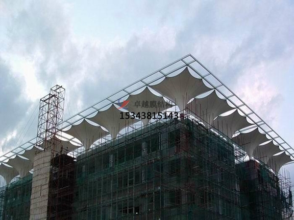 馬鞍山市膜結(jié)構(gòu)雨棚工程設計施工案例 　　