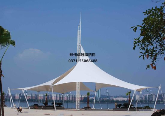膜結(jié)構(gòu)地下車庫入口如何進行保潔？